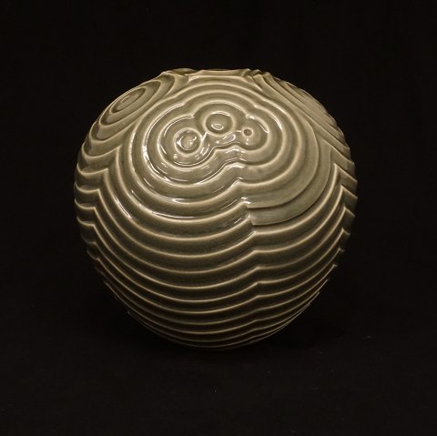 Per Weiss, g. 1953: Topf aus Keramik. Signiert. H: 
23cm
