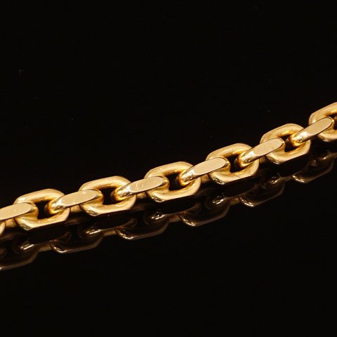 Anchor necklace 14 kt gold. L: 46cm. W: 38,7gr