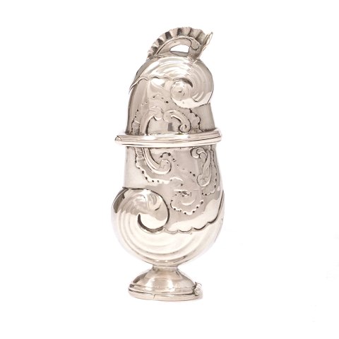 Silver vinaigrette by Joachim Weller, Holstebro, 
Denmark, 1776-92. H: 8,1cm. W: 35,7gr