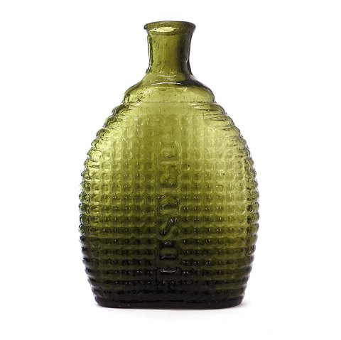 Grüne Conradsminde Flasche um 1855. H: 15,5cm