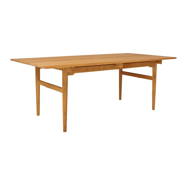 Wegner: Dining table, solid oak. H: 73cm. Plate: 94x189cm