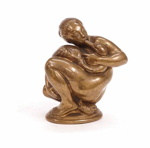 Kai Nielsen, 1882-1924, bronzefigur i form af Leda og Svanen. Støbt hos L. Rasmussen, København. No 61. Signeret. H: 15cm