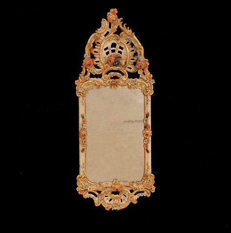 Originaldekoreret rokoko spejl. Sydtyskland ca. år 1760. H: 91cm. B: 36cm