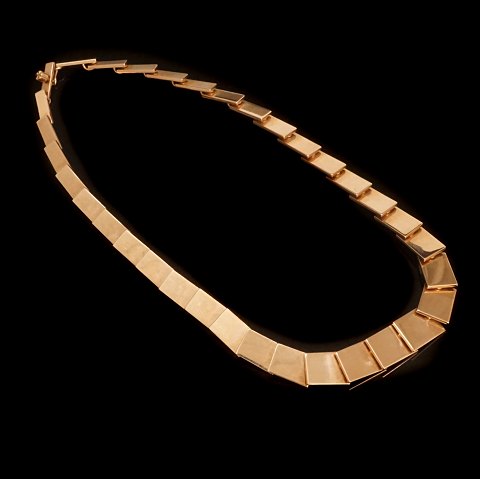 Bent Knudsen: Kraftig leddelt halskæde i 14kt guld. #42. L: 38,5cm. V: 68,3gr