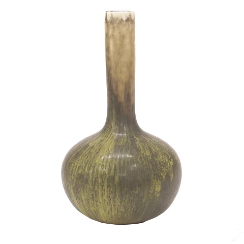 Axel Salto für Royal Copenhagen Steinzeug Vase mit solfatara Glasur. H: 23cm