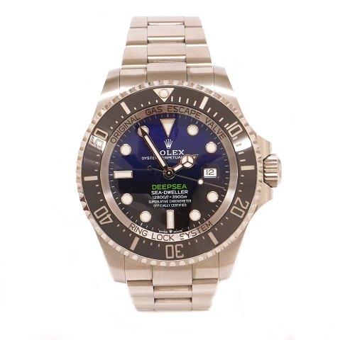 Rolex Sea-Dweller Deepsea ref. 126660 Dezember 
2022. Sehr guter Zustand. Wird mit Zertifikat und 
Box geliefert. D: 44mm