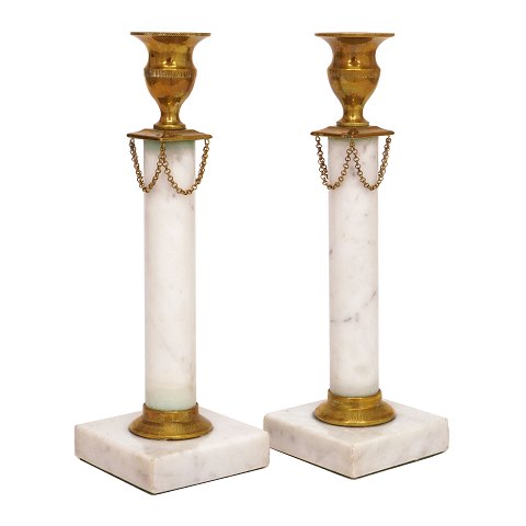 Pair of Gustavian marble candles ticks with fire 
gilt mountings. Sweden circa 1780-1800. H: 23cm