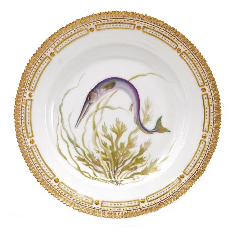 Royal Copenhagen Fauna Danica plate 3549 "Belone 
Vulgaris" dated 1962. D: 25,5cm