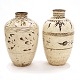 Et par store Citzhou glaserede keramik krukker. Kina ca. år 1700-1750. H: 68 & 73cm