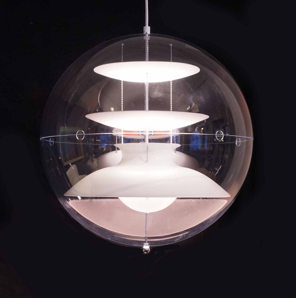Verner Panton: Globe loftslampe med skærme i akryl. D: 50cm