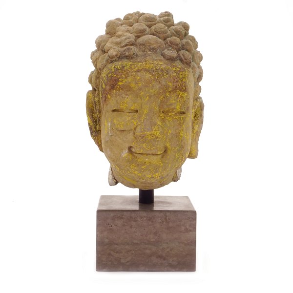 1700-tals kinesisk Buddha statue monteret på sokkel af granit. H: 44cm