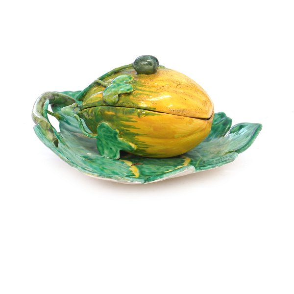 Faience melon shaped tureen by Marieberg, Sweden. Signed. H: 22cm. L: 22cm