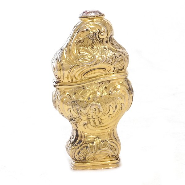 Forgyldt rokoko hovedvandsæg prydet med egern. Mester P. J. Griis, København, ca. år 1765. H: 7cm