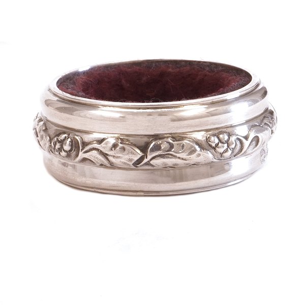 Georg Jensen dråbefanger til vinflaske udført i sterlingsølv #428. D: 42mm